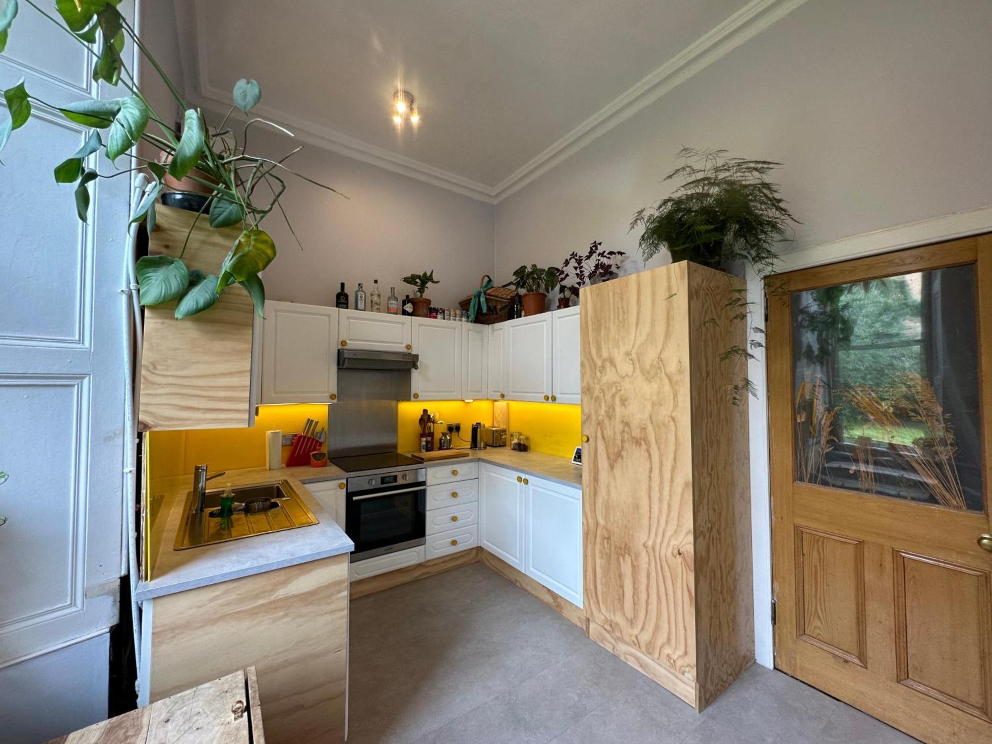 Quirky Apartment In Leith Edinburgh Exterior photo